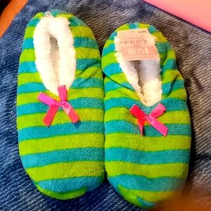 NWT Snuggle feet slippers size L XL
